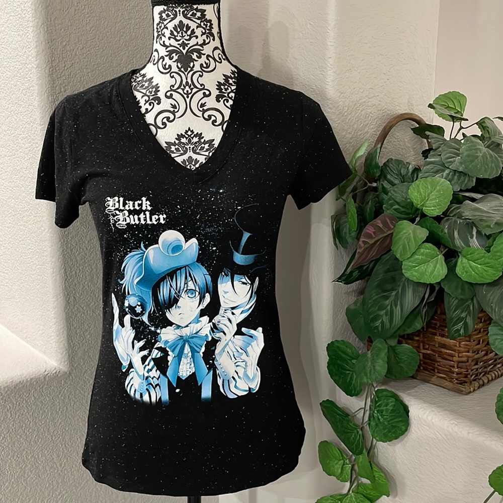 Black Butler Tee size small